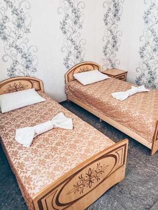 Гостиница Версаль 2 Адлер Двухместный номер с 2 отдельными кроватями-6