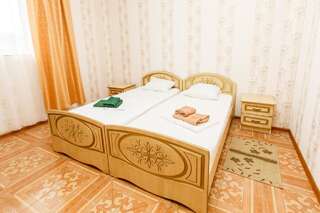 Гостиница Версаль 2 Адлер Двухместный номер с 2 отдельными кроватями-12